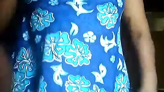 Madamnilu - büyük göğüslü kadın