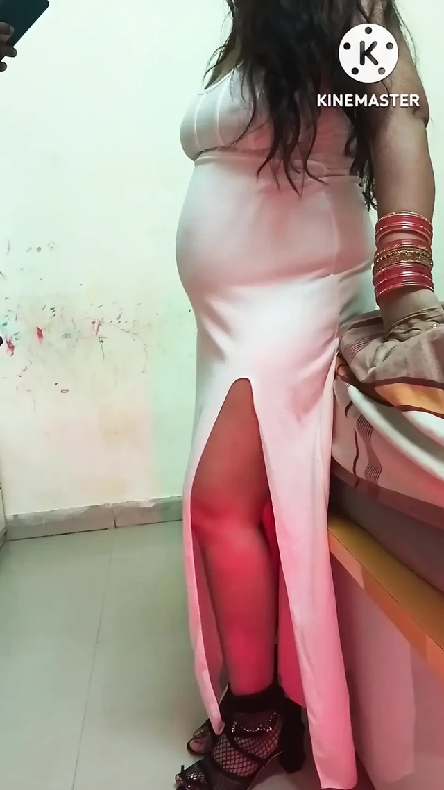 Hintli Kız Arkadaşıyla Evde Büyük Zenci