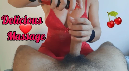 Bölüm 1 Lezzetli bir şekilde kaygan hale getirilmek için güçlü bir elle muamele ve bir sürü yağ ile sikişme kesintisi.