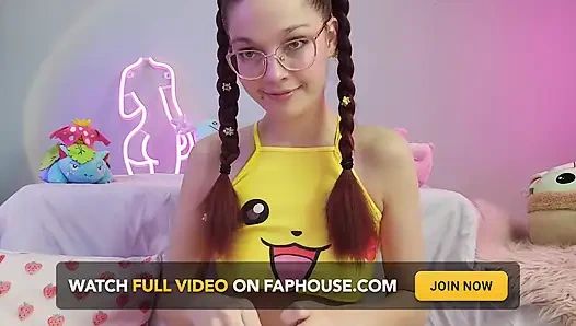 E-kız göğüsleri ve pokmon çekiyor