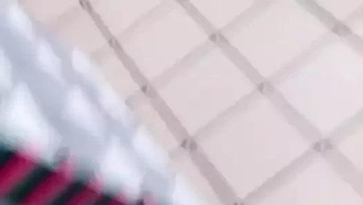 Milf soluk ayaklar içinde ff