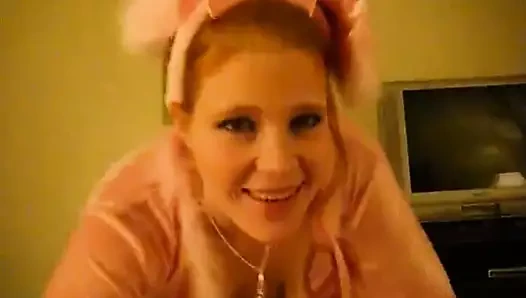 Kızıl saçlı Nate'in büyük yarağını yalıyor