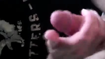 Freind boşalmam için bana mastürbasyon yapıyor