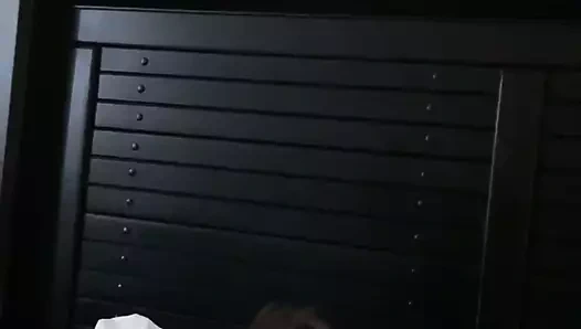 Bana o seksi ayakları nasıl vereceğini çabucak öğreniyorum!