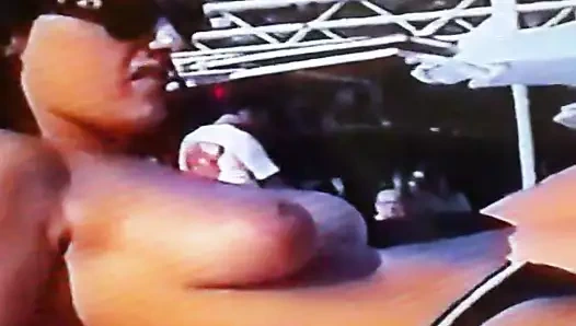 Rüya: küçük, boş sarkık göğüsler 102