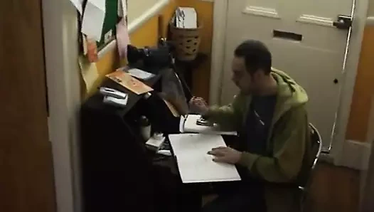 kısa saçlı euro kız parmaklı ve oynamıştı