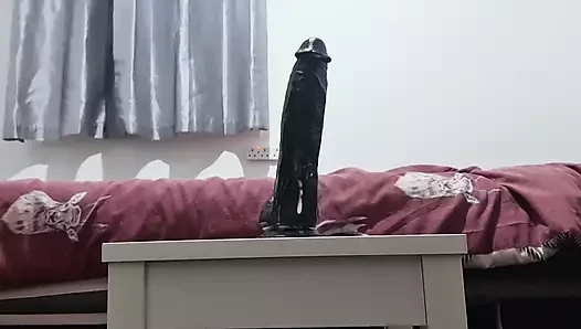 Dildoda gece elbisesi