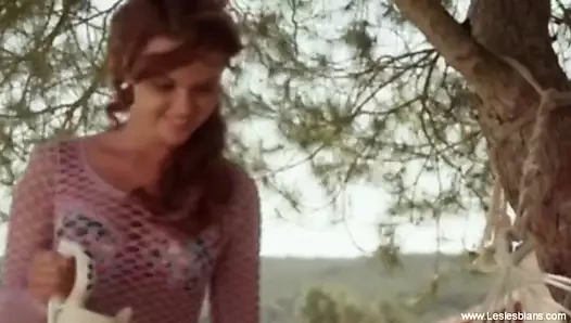 Rebekah arouses ona lezbiyen arkadaş tereza tarafından yalama ona kedi