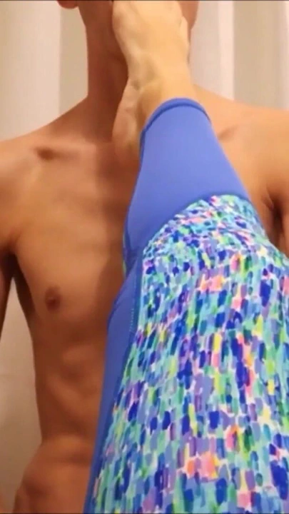 Sıcak karım spor antrenmanından sonra | Klip 3