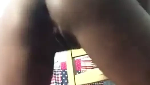 Külotsuz twerk yapan zenci güzel