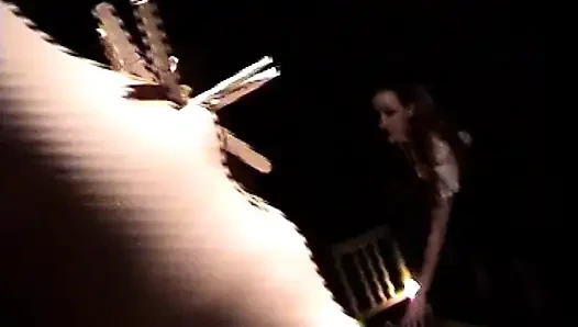 Talia Monet için karanlıkta ateşli lezbiyen aşk