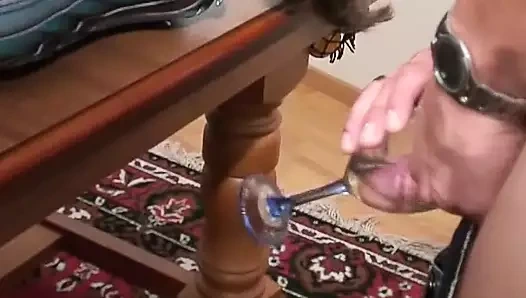 Harika bir Fransız piliç bilardo oyunundan sonra çifte sikiliyor