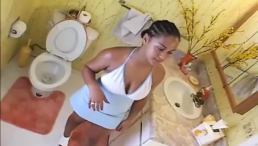 Onu kedi piercing ile sürtük gibi!