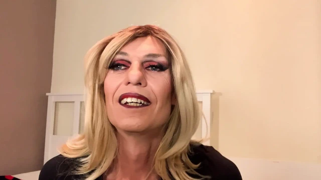 Alexalovesit'in rüzgar pantolonlu mastürbasyonunu izle