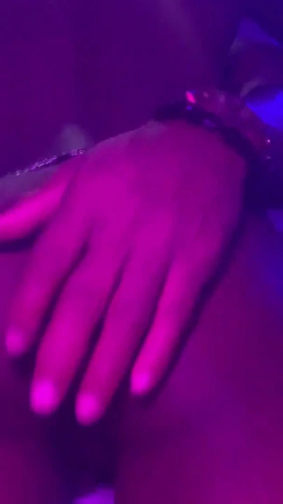 Seksi dans balon götlü genç bakış açısıyla azdırıyor | Klip 1