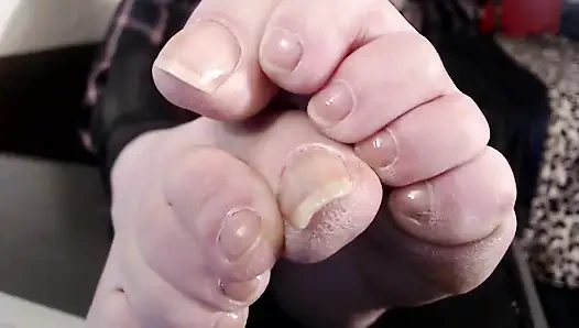 Yakın çekim uzun gerçek tırnaklar