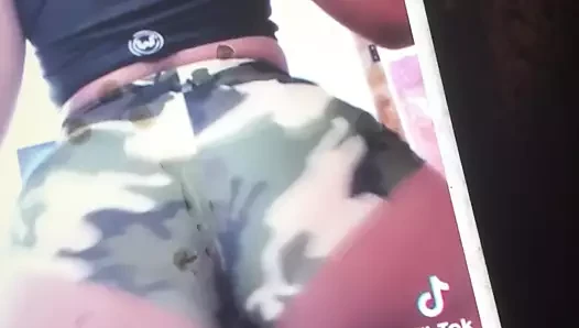 Megan sana stallion boşalmak haraç