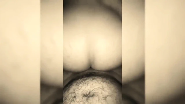 Üvey kız kardeşime penetrasyon yapmayacağıma dair söz verdim ama amcığı durmak için çok ıslaktı