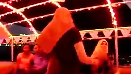 Arap tesettürlü fahişe dans 9
