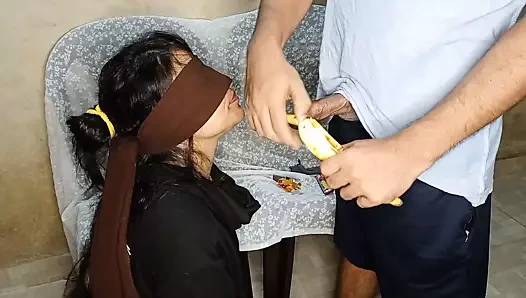 Üvey kardeşim beni lezzet oyunuyla kandırdı, ama bir sorun var