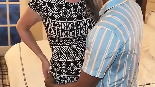 Taşralı ateşli evli kadın kocasının önünde büyük zenci yarağı içine boşalıyor