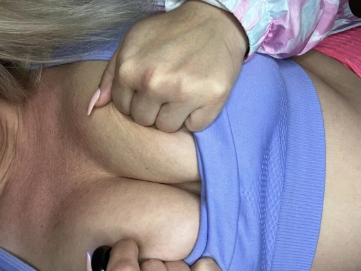 Maja19424 büyük milf göğüsleri gösteriyor