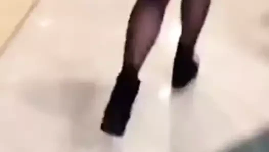 Asyalı orta yaşlı seksi kadınlar