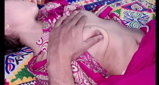 Süper Desi yenge 18 yaşındaki kız pansiyonda güzel genç kız