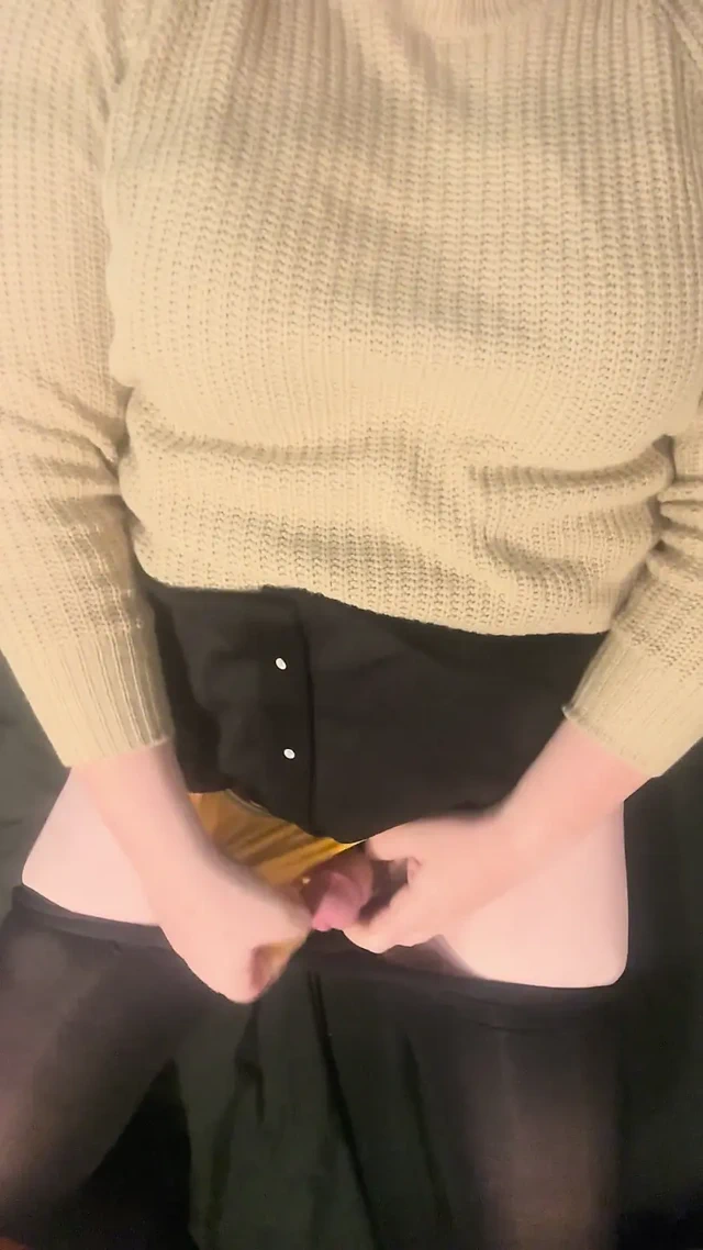 Trans giril lauren taytının altında ne olduğunu gösteriyor