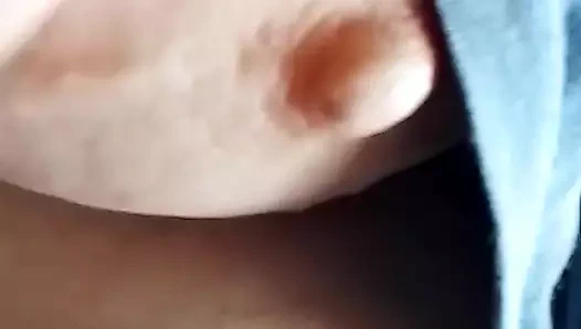 Tatlı meme uçları