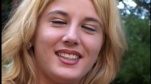 Çılgın orta yaşlı seksi kadınla aşırı götten sikiş