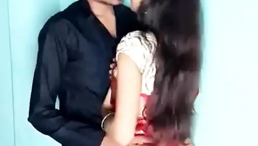 Arkadaşımı büyük bir zorlukla siktim ve onu boşalttim