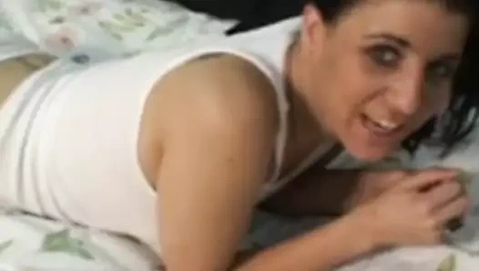 Amatör amber veren bir güzel oral seks ile bir cumshot