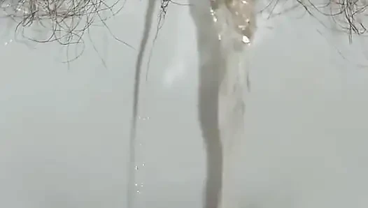 Kadın, Altın Duş, Tüylü Idrar