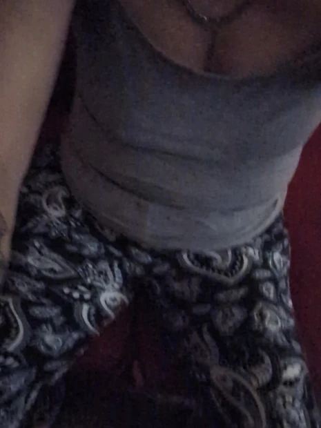 Зияющая милфа