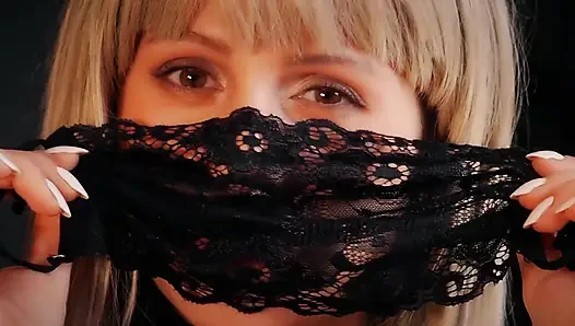 Seksi sarışın profesyonel bir elle muamele çekiyor ve yüzüne boşaltıyor. Nikandvik'ten bakış açısı asmr