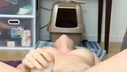 Beni ıslak kedi ile oynarken izle, baba