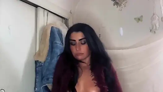 Kamera şovunda oynuyor