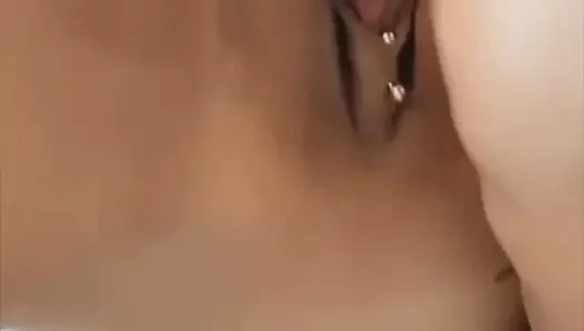 Lela Star ters kovboy kız pozisyonunda büyük zenci yarağına biniyor