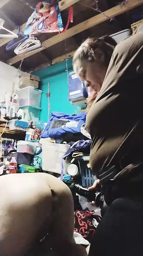 Karım tarafından kıçımı mahvetmeyi seviyorum