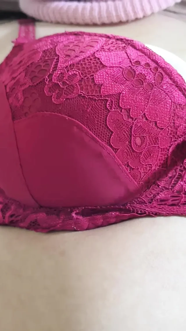 Suudi genç adam karısının yokluğunda hizmetçiyi sikiyor, Arap seksi