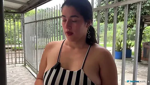Komşunun yüzü masum ve ben öğreneceğim...