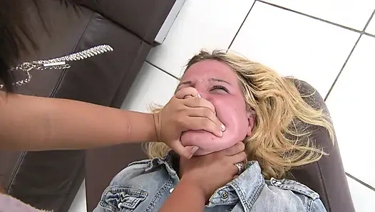 Eller üvey anne -domina laura blade ve kölesi Gina tarafından - full hd 1080p, bölüm1