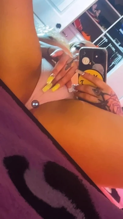 МОЯ КИСКА СОСЕТ, КОГДА Я ДУМАЮ О ЕЕ #LESBIANA #LESBIAN #STRAPON #EATMYASS