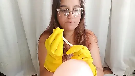 Lateks eldivenler bubblegum ve balon üfleme - tavşan tezgahçı