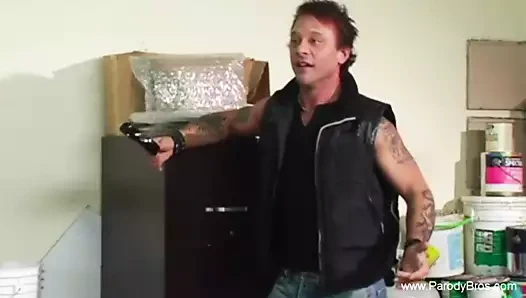 Domuz kuyruklu üvey kız parodi fantezi