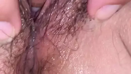 Benim ıslak kedi ben mastürbasyon yaptım ve çin taşakları alıyorum