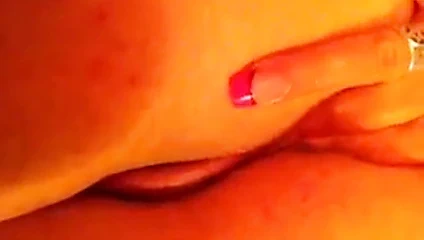 Götümü parmaklıyorum