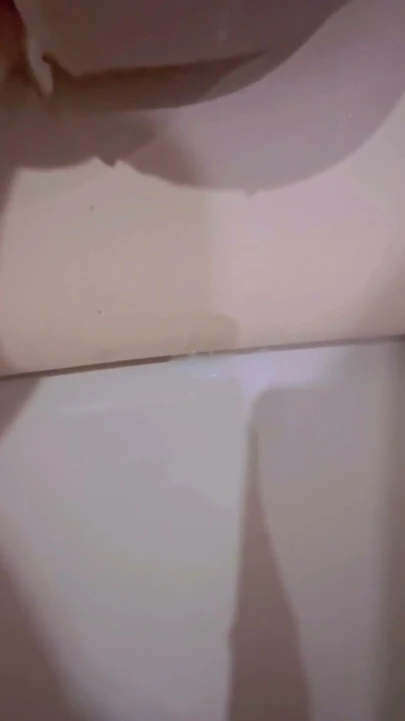 Uyanır uyanmaz azgınlık hissedip porno film açmak. | Bölüm 1