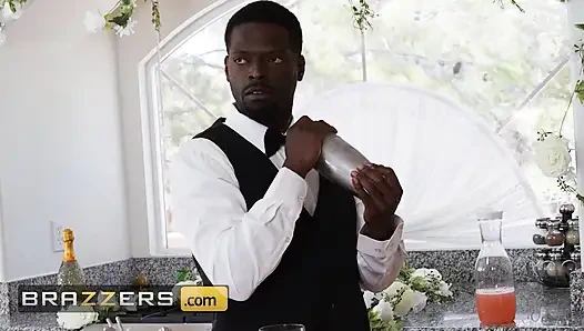 Bugün burada toplanıyoruz... Sikişmek için! Bölüm 2 Whitney Wright Brazzers